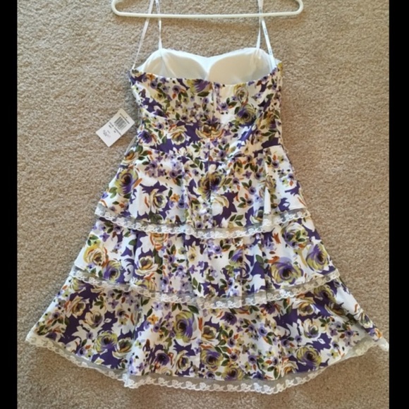 NWT Floral Sweetheart Strapless Dress - Picture 2 of 4